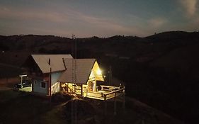 Chalé Serra dos tucanos